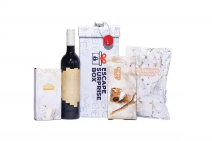 Escape Kerstpakket - Borrelbox met wijn