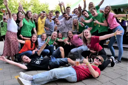 Een groep studenten tijdens een geslaagde introductieweek in Eindhoven