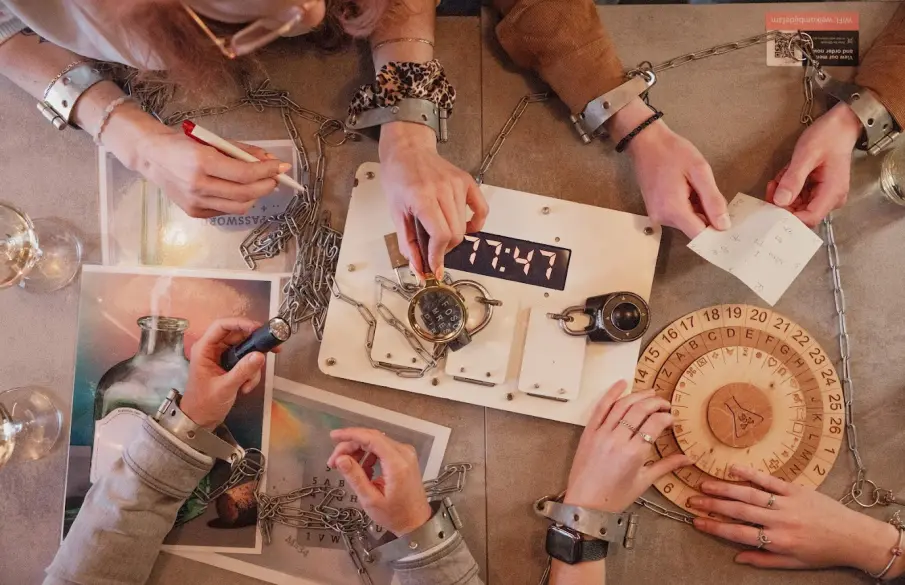 Escape Game: Save The World