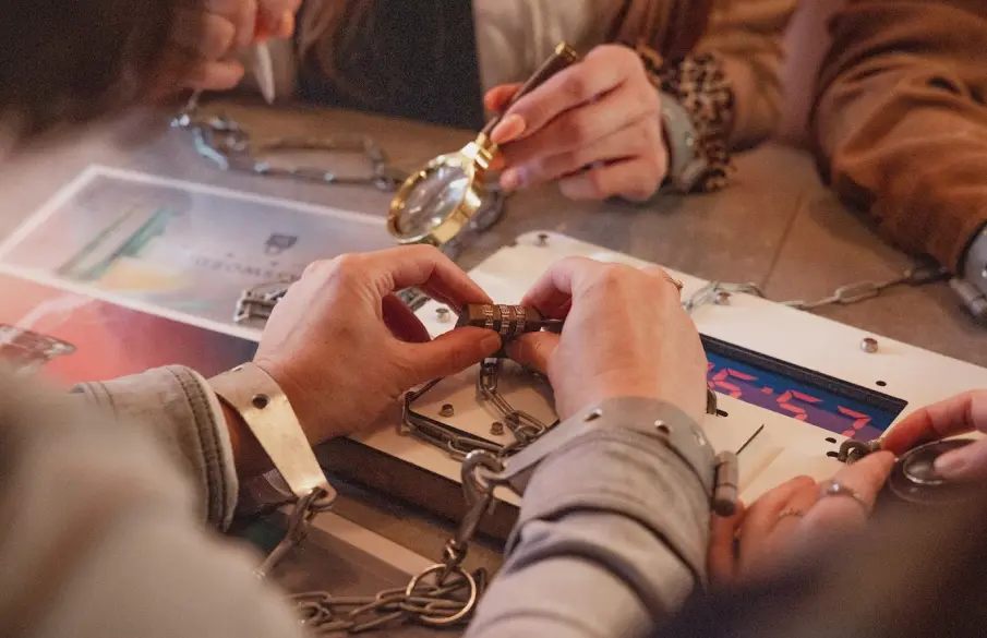 Escape Game: Save The World